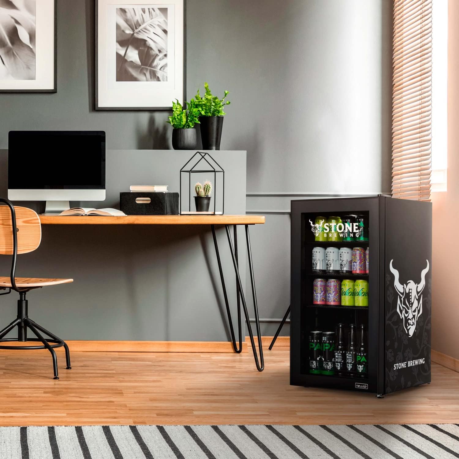 Frigorifero per bevande | 126 lattine indipendente con porta in vetro con cerniera a destra | Mini frigorifero per bevande, perfetto per birra, vino, bibite e bevande fredde