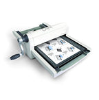 Sizzix Big Shot PRO, Macchina Manuale per Taglio e Rilievo con Accessori Standard e punteruolo, Formato A3 (33 cm), Acciaio Inossidabile, Bianco/Grigio, 31 x 51.5 x 70 cm : Casa e cucina