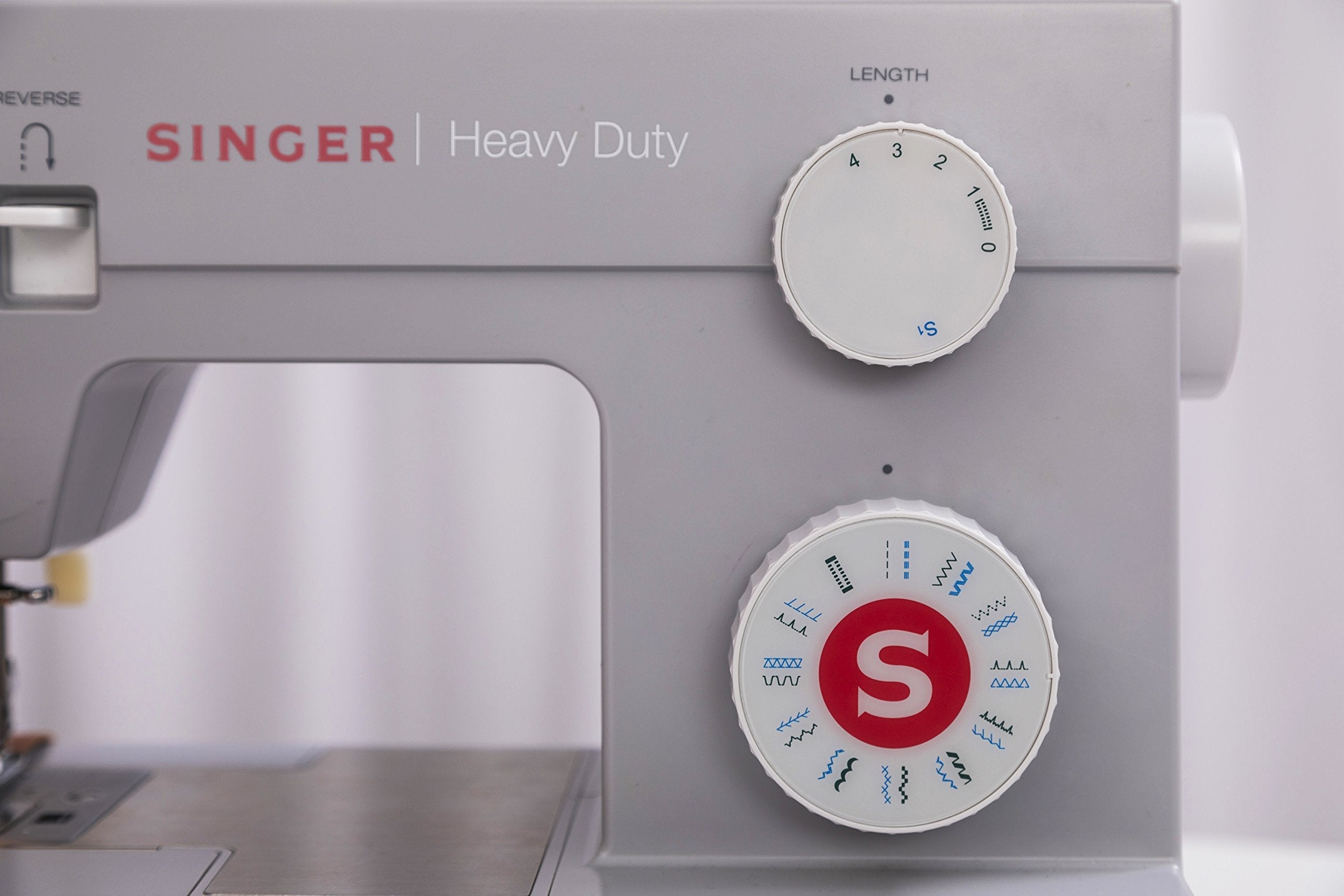 2025 Macchina per cucire SINGER Heavy Duty 4423
