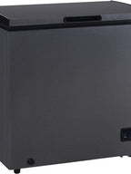 Congelatore a pozzetto Frigidaire EFRF70136COM 2025, capacità 7 piedi cubi, design robusto, termostato regolabile, cestello in filo rivestito in vinile rimovibile, scarico di sbrinamento facile.