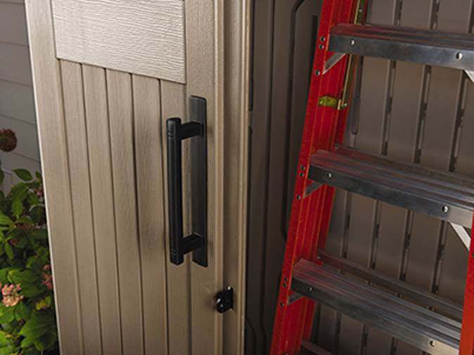 Capanno da giardino Rubbermaid, 52 piedi cubi, resistente alle intemperie, porte con serratura