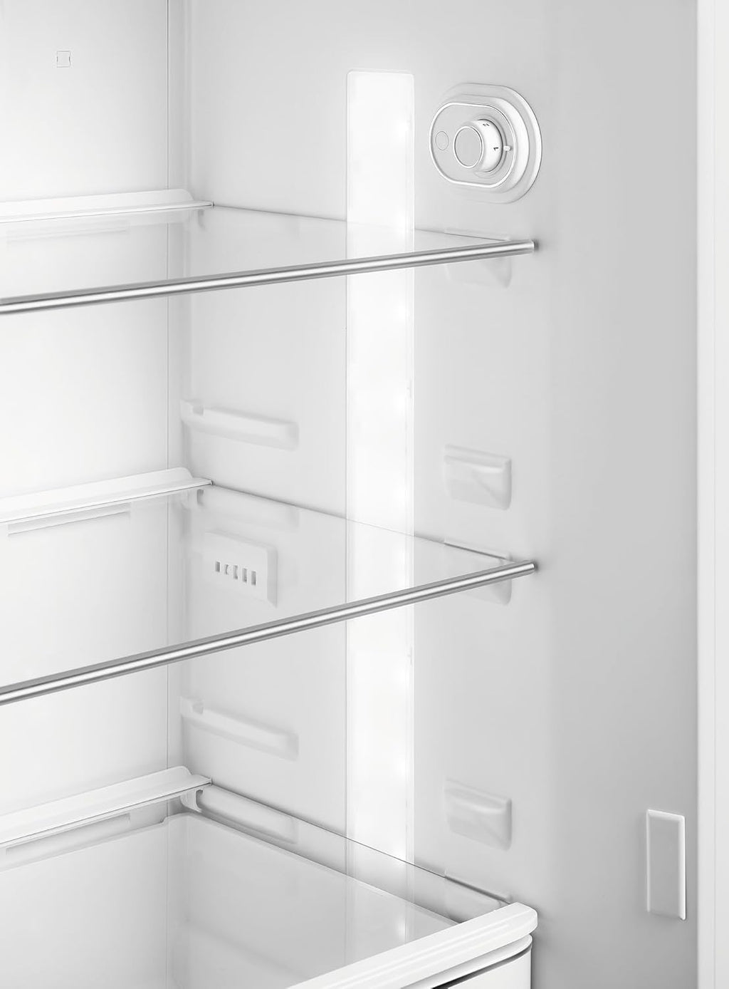 Smeg, Frigorifero Doppiaporta FAB30RRD5 a Libera Installazione, Cerniera a Destra, Frigorifero Ventilato e Freezer Statico, Design Bombato 50's Style, Rosso